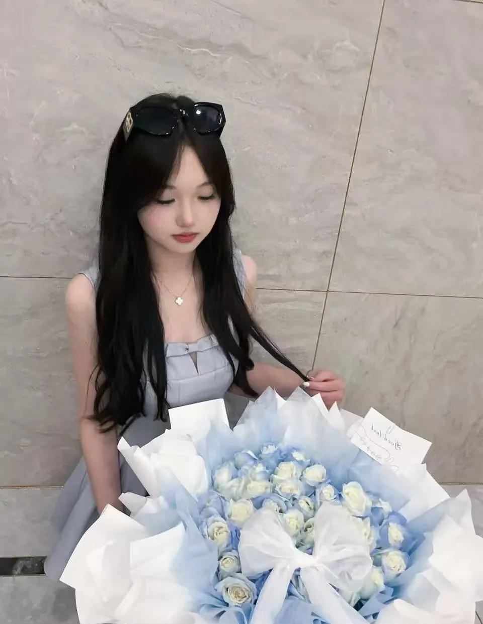寻骗子启示
骗子远离我 时代峰峻 出物 演唱会