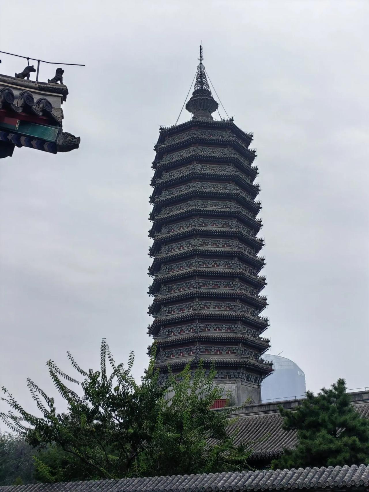 通州古时也称潞河，现在通州城区还有很多以潞河命名的地方。在通州城区、大运河岸边，