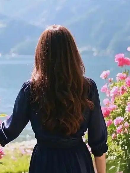 善良才是最大的底气

别被欺负你的人吓到，他们正在悄悄给自己挖坑。
老天看得清清