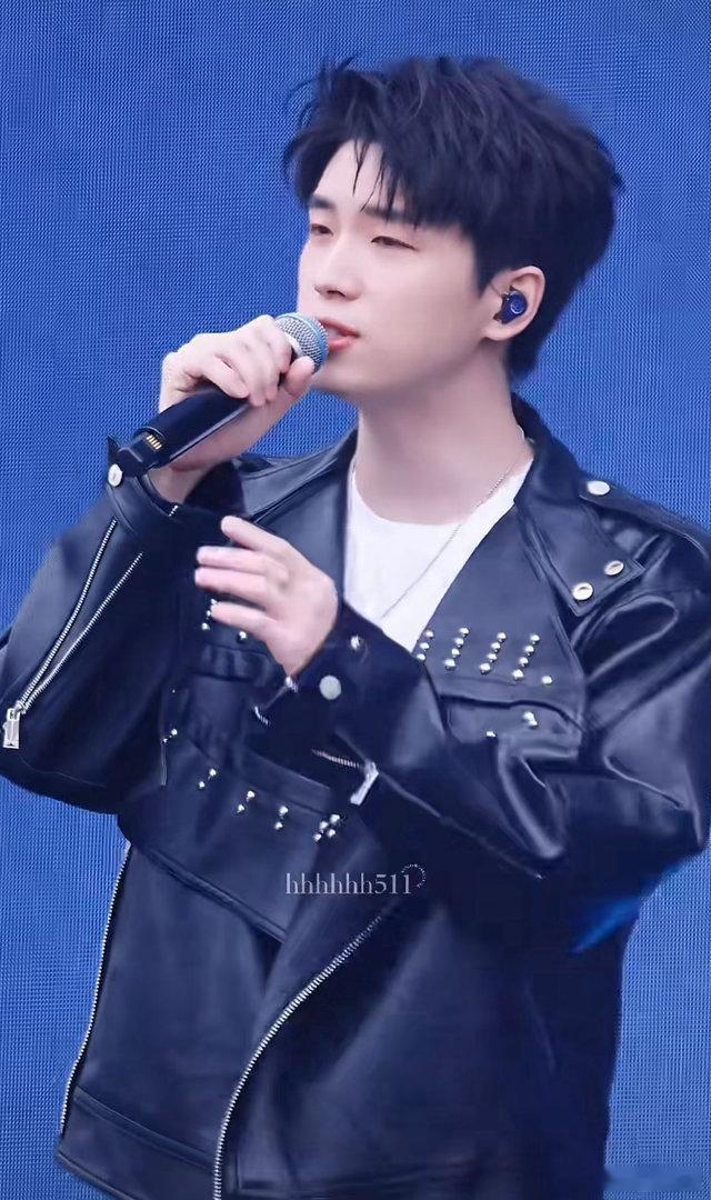 全网都在边测sbti边听音乐节南京边吹江风边蹦迪的快乐来了 现场的风都在跟着节奏