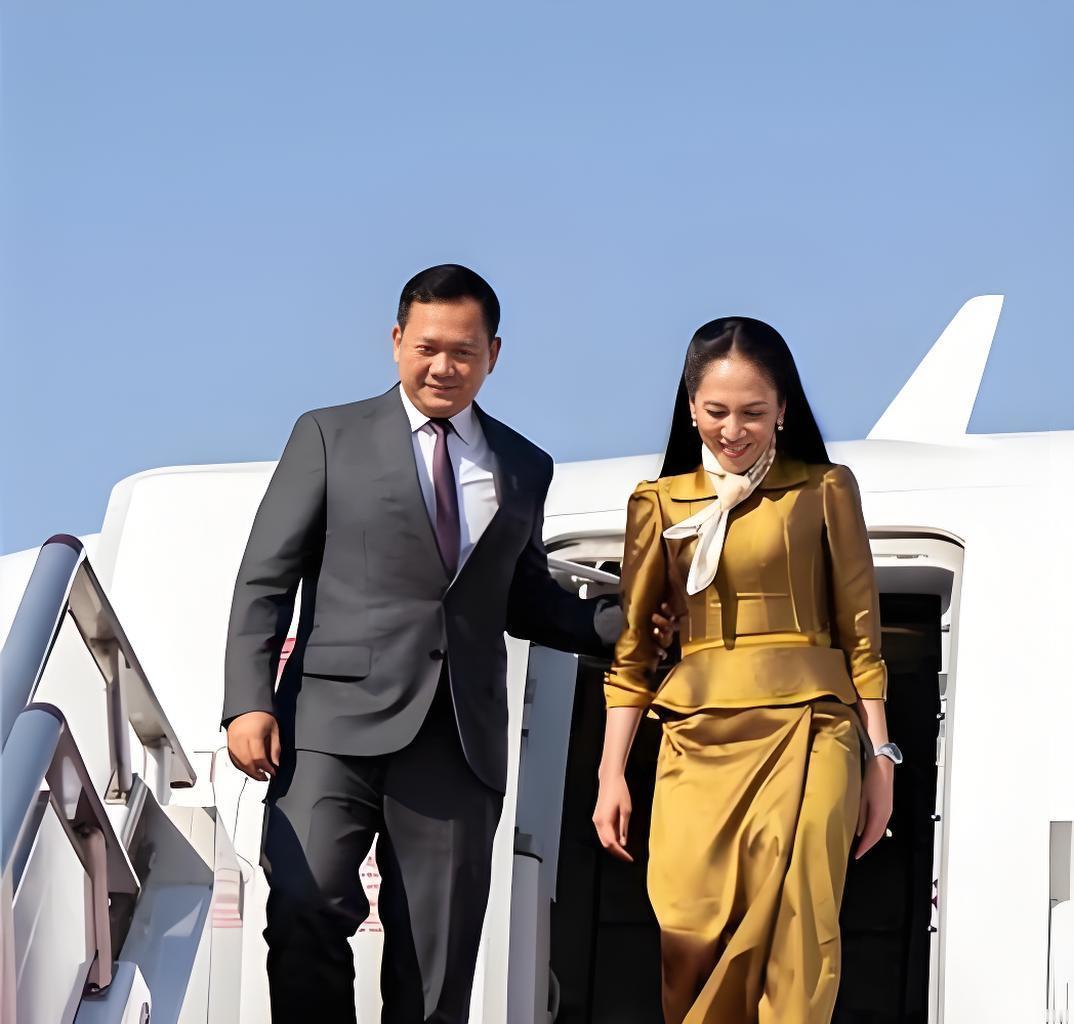 柬埔寨首相洪玛奈这次访华，给中国送了一份大礼！

在上海签约采购20架C909支