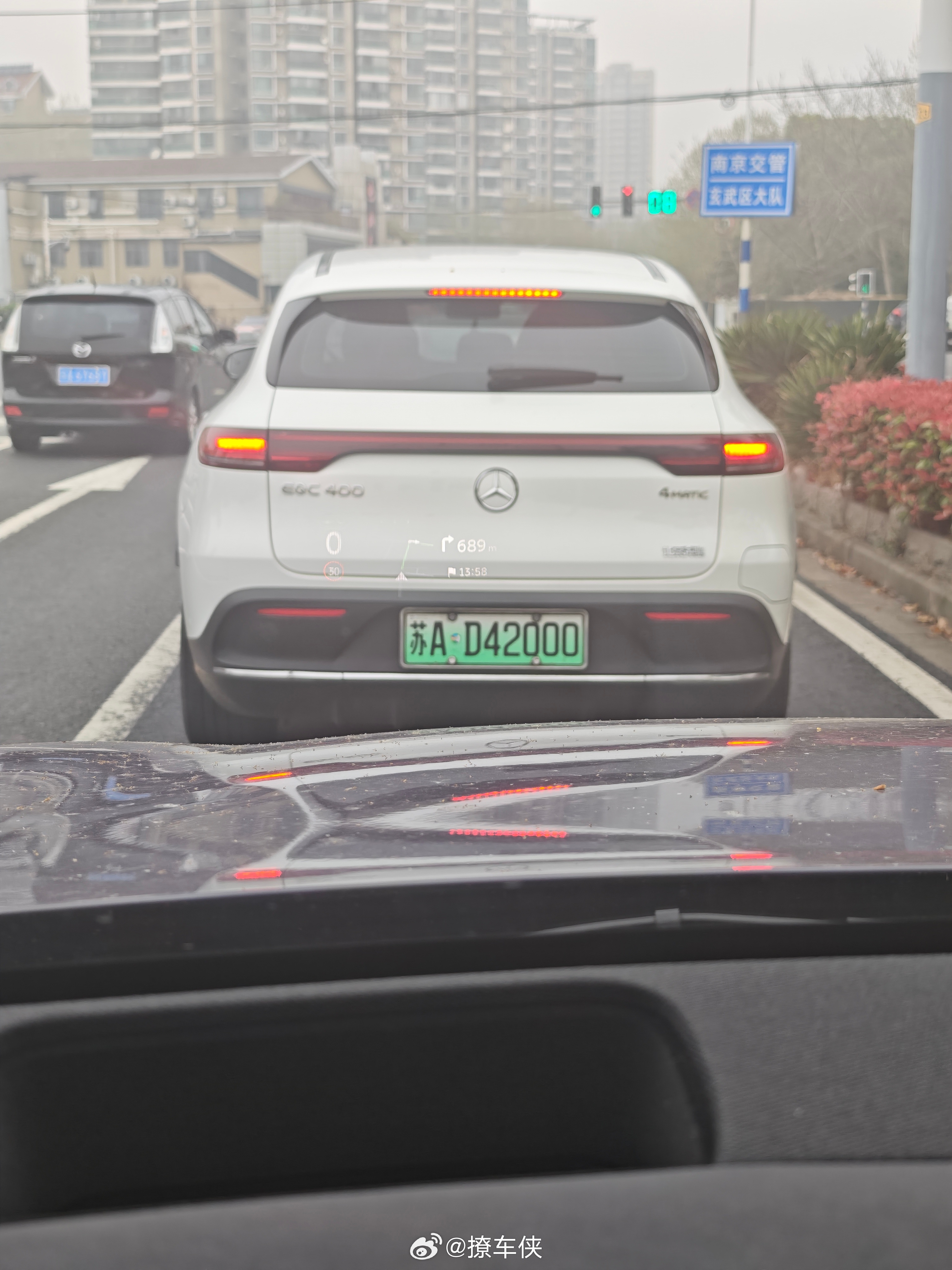 在路上偶遇连号车我和汽车的日常