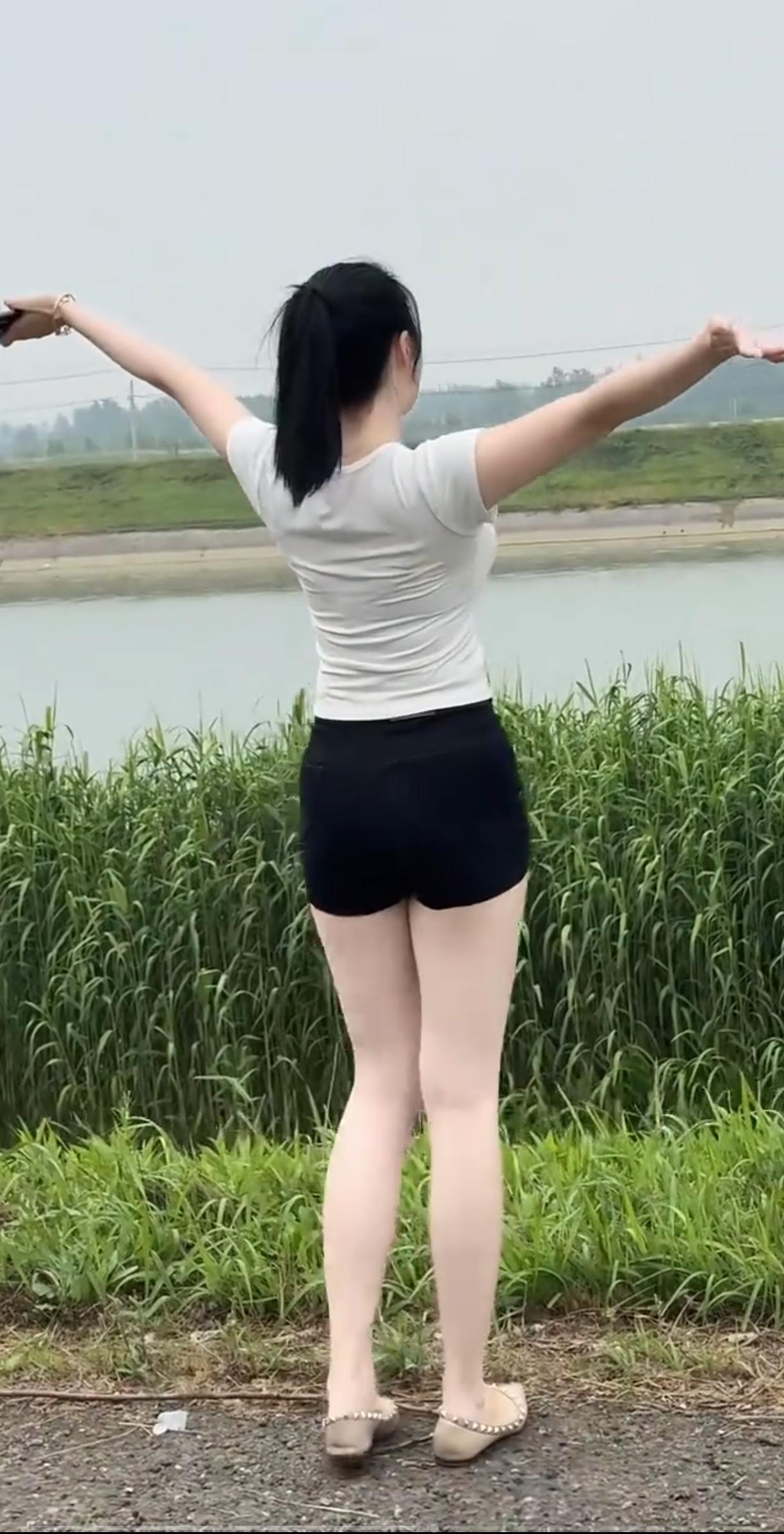 有谁愿意和我共度困难[比心]