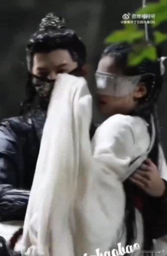 陈哲远马背公主抱  陈哲远的帅气值超标警告！在马背上公主抱女主，这是什么神仙操作