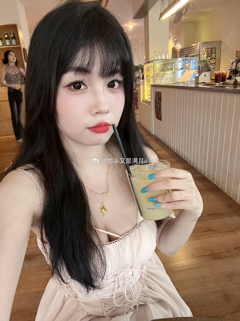 嘻嘻 