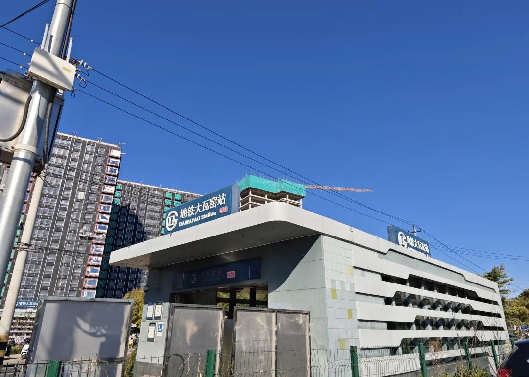 表扬下北京地铁！
人有三急，今天赶上需要马上上厕所，查了查附近没有公厕，问周边一