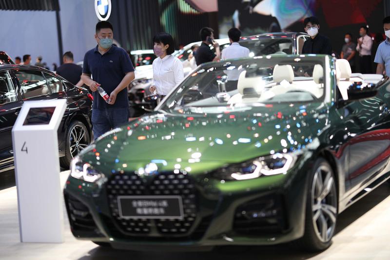 最近超30城扎堆发汽车消费“红包”，这波操作简直太香了！就拿咱老百姓来说，买车能