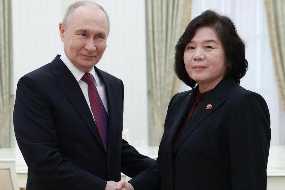 俄罗斯打了四年多，才猛然醒悟，美国还是那个美国，乌克兰也还是那个乌克兰。可俄罗斯