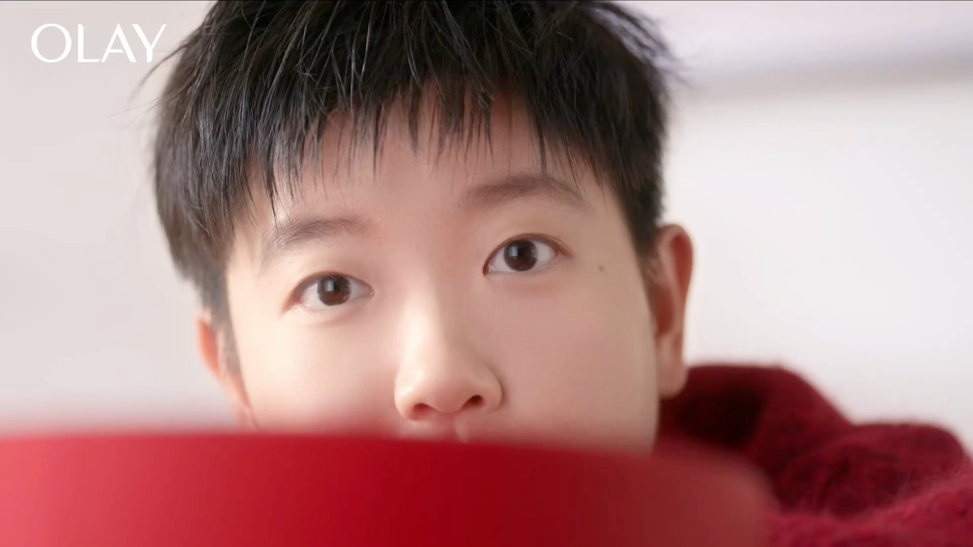 OLAY品牌代言人孙颖莎你的猫咪正在👀你