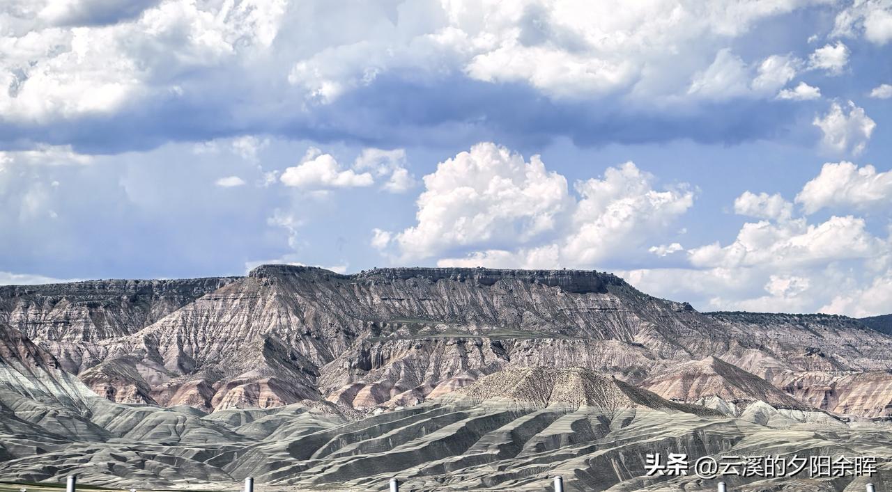 这是拍摄于土耳其的沿途风光


我们从土耳其伊斯坦布尔前往安卡拉，一路穿梭于土耳