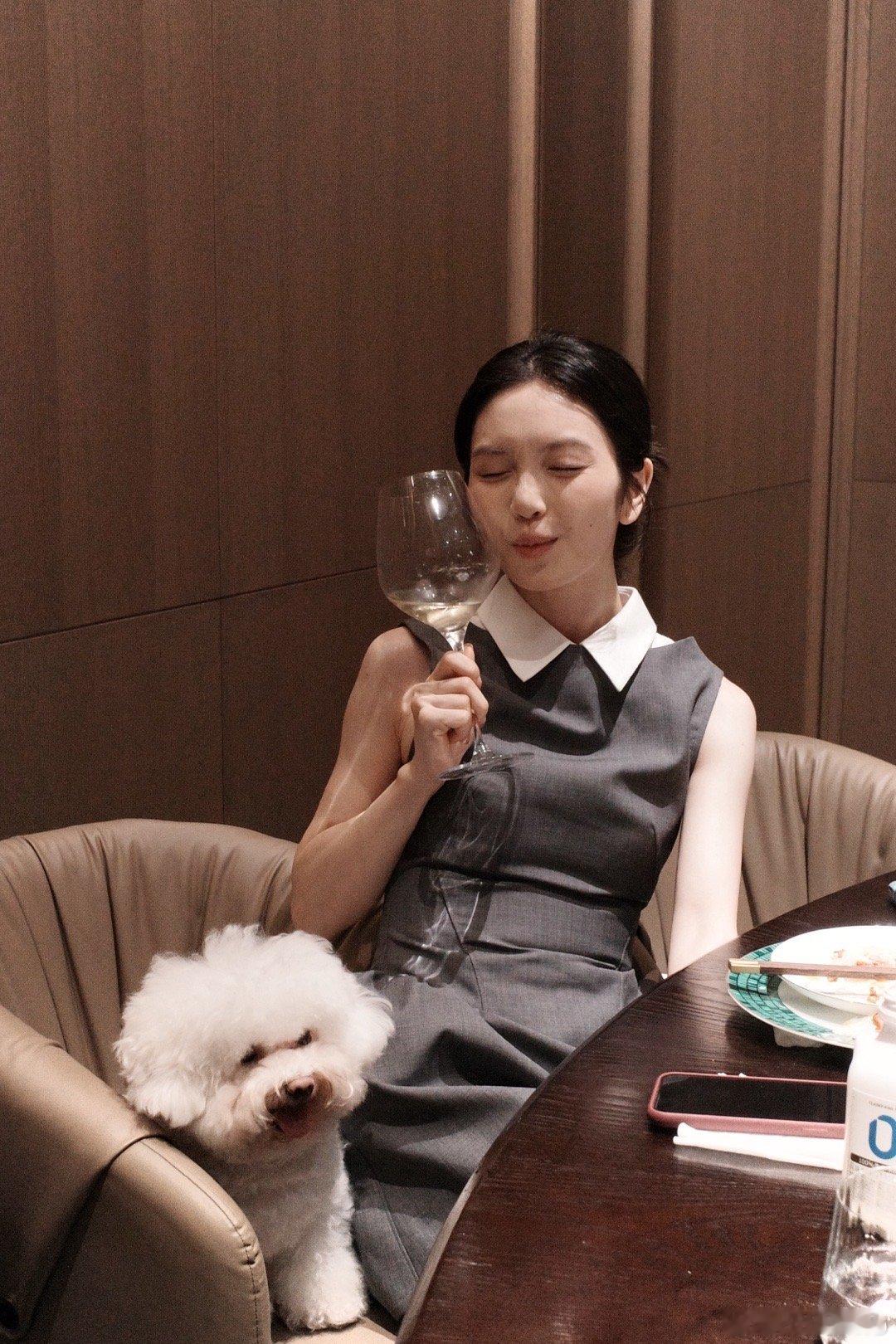 30喽🥂 ​​​