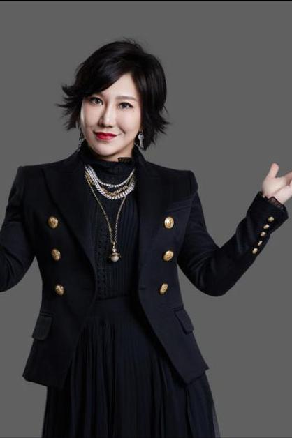 演员，范湉湉说，一开始，我们都是汪小姐，对爱情充满了信心，一起卖红薯也能快快乐乐