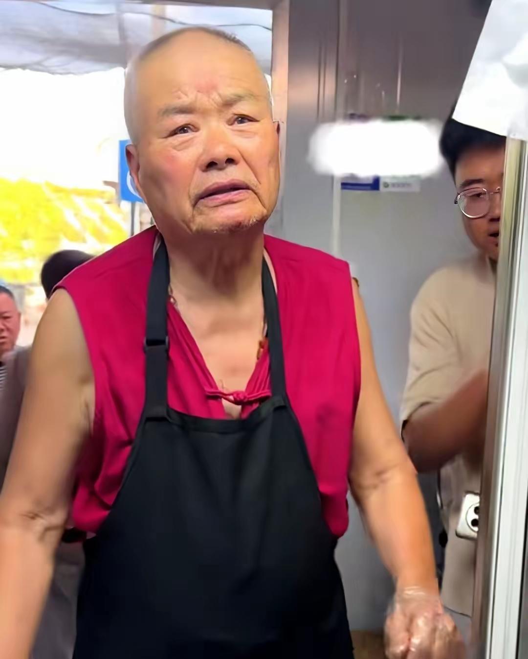 七万卤菜为什么被查了？平时服务态度不好、不明码标价只是次要的。最主要的是食品安全