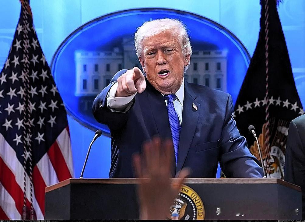 【特朗普再次抡起关税大棒】
     美最高法院2月20日裁定，特朗普政府依据《