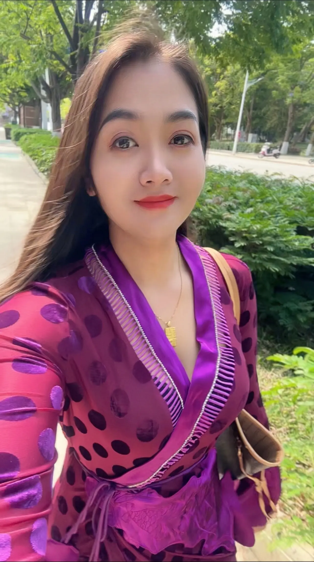 女子当有木兰心，也有要凌云志。 依而不附，柔而不弱，爱而不执。 骨子里...
