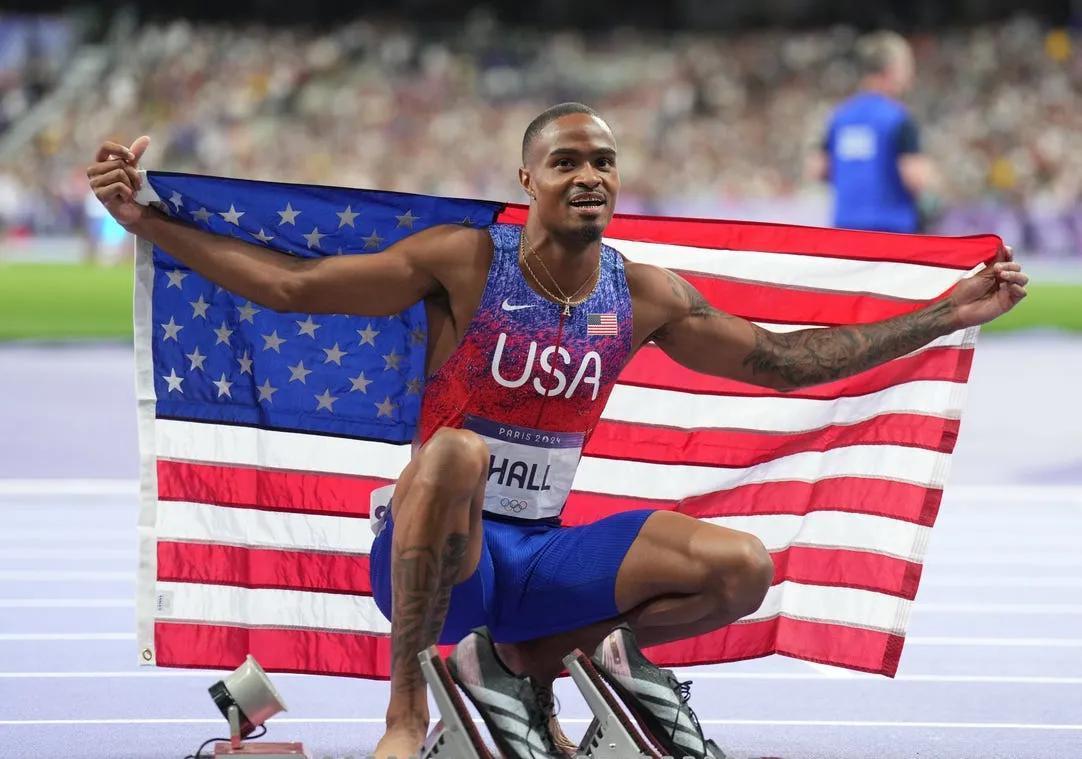 美国队在这届奥运会上到目前为止一半以上的金牌都是黑人夺得的，怎么没有人说他们这是