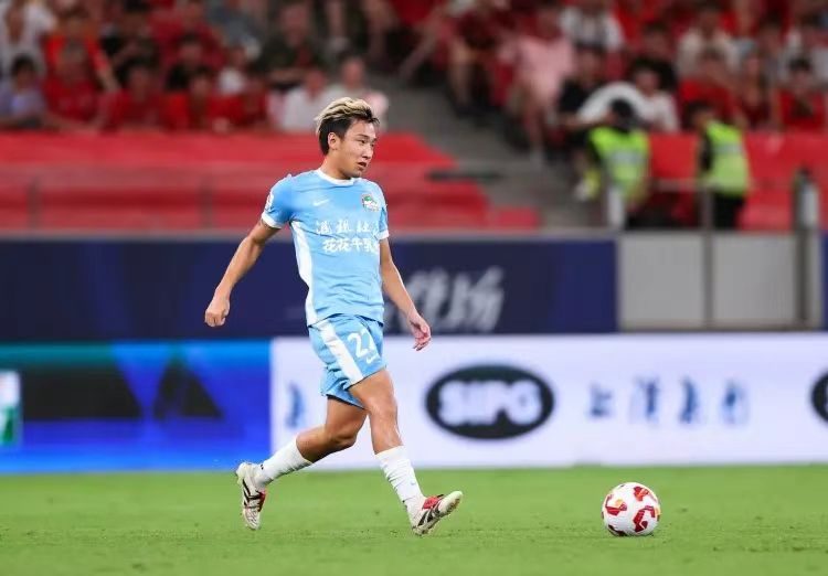 北京国安最新人员变动：李明走马永明来，本土球员签2人追2人