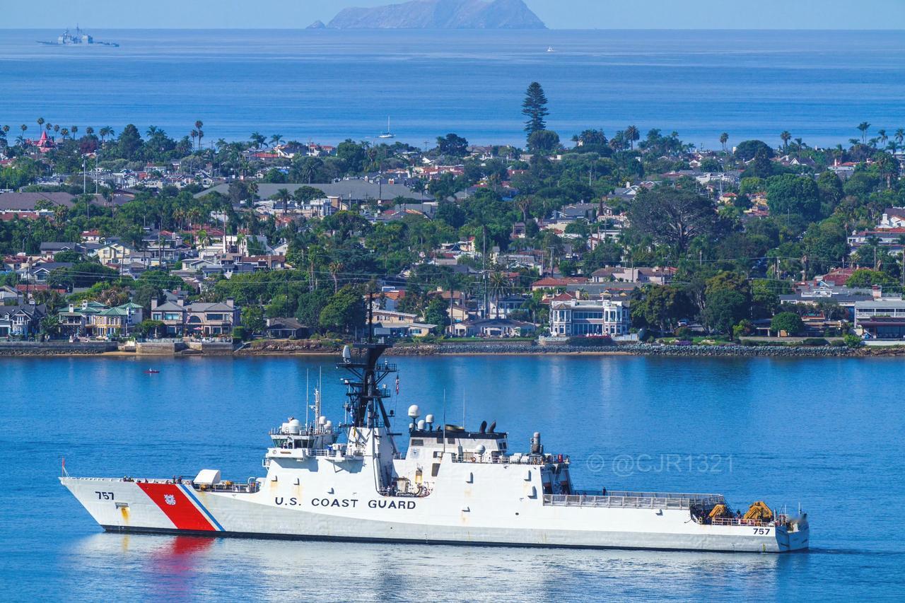 “传奇”级巡逻舰是美国海岸警卫队现役最大先进舰艇，为替代老化汉密尔顿级而生，由亨