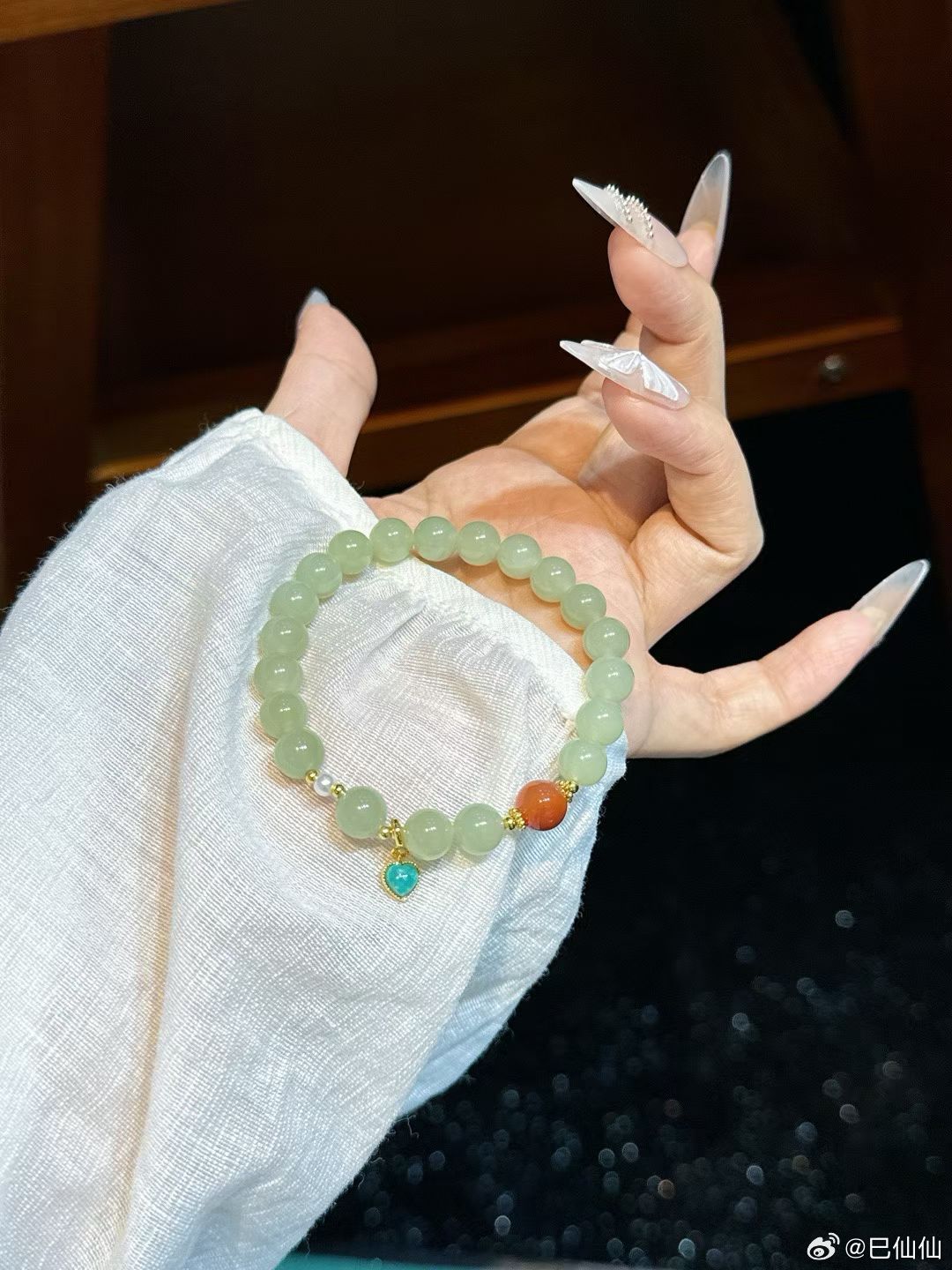 【巳仙仙健康养生小课堂】鼻梁上的青筋，往往是肠胃积滞的信号，这类人群很容易出现胃