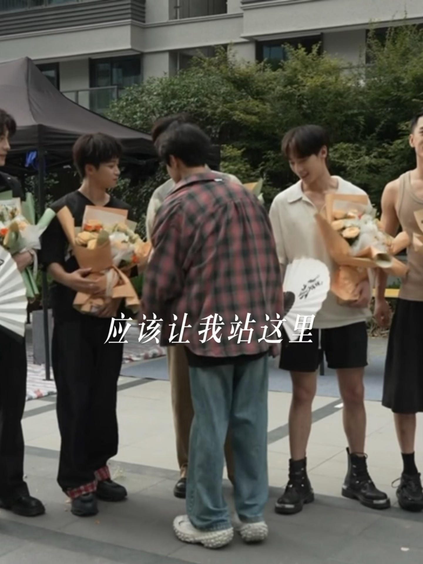 “应该让我站这里～”宣示主权这一块我们妈咪一直是直球！ ​​​