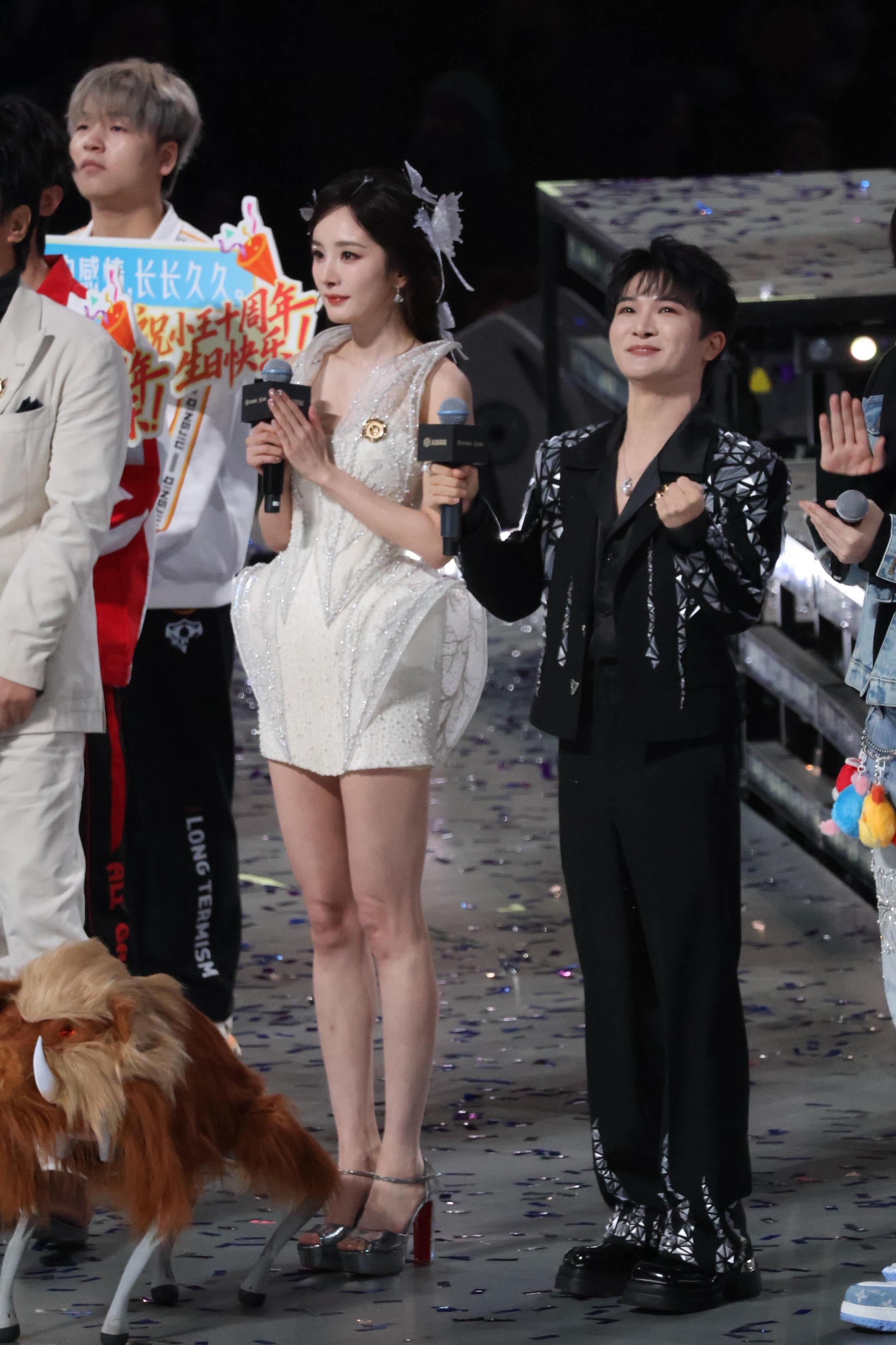 杨幂今晚真的美出新高度😍😍😍