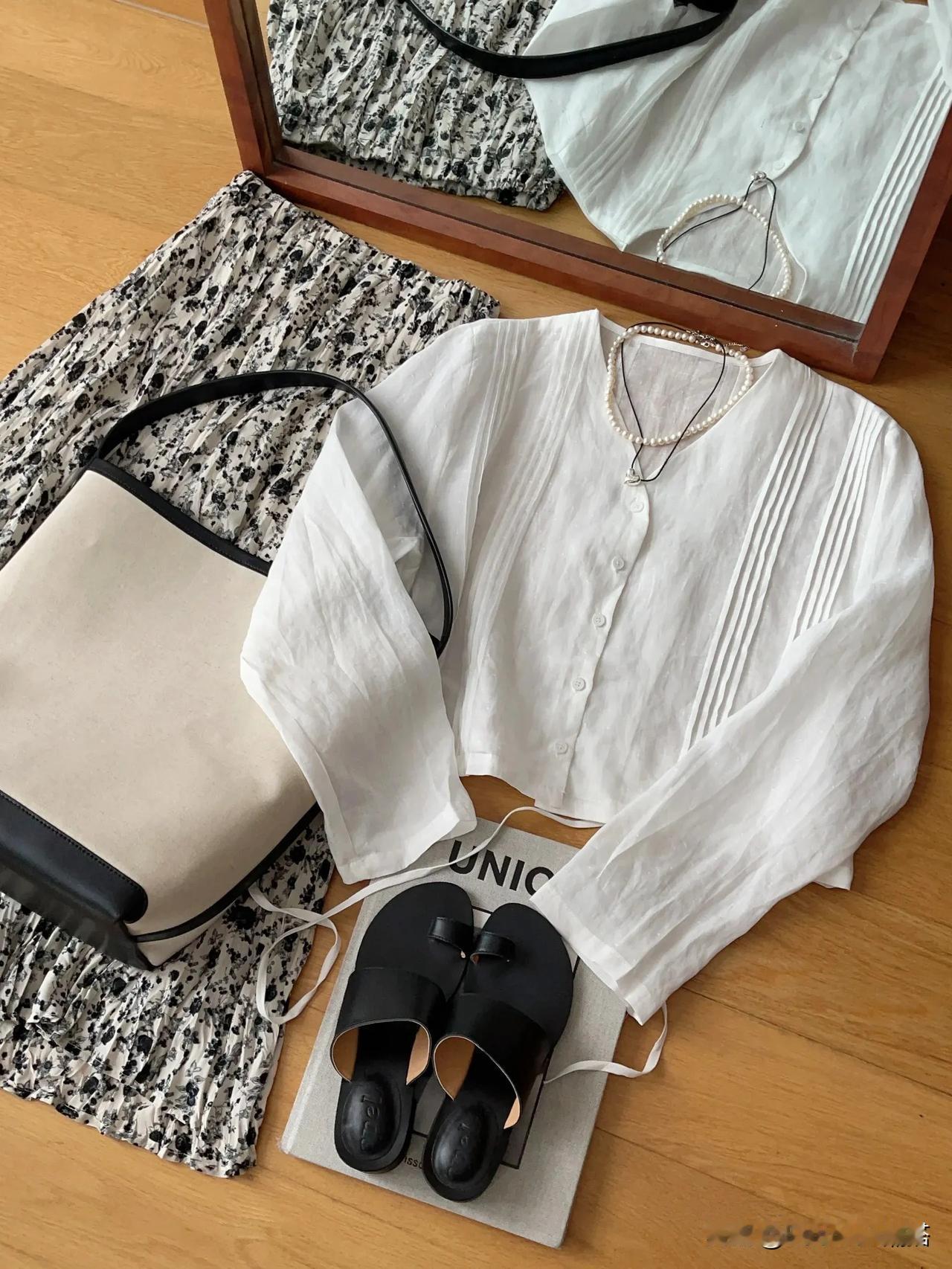 #春日生活打卡季#
夏季就快来啦，碎花裙准备起来😁😁😁
#Fashion潮