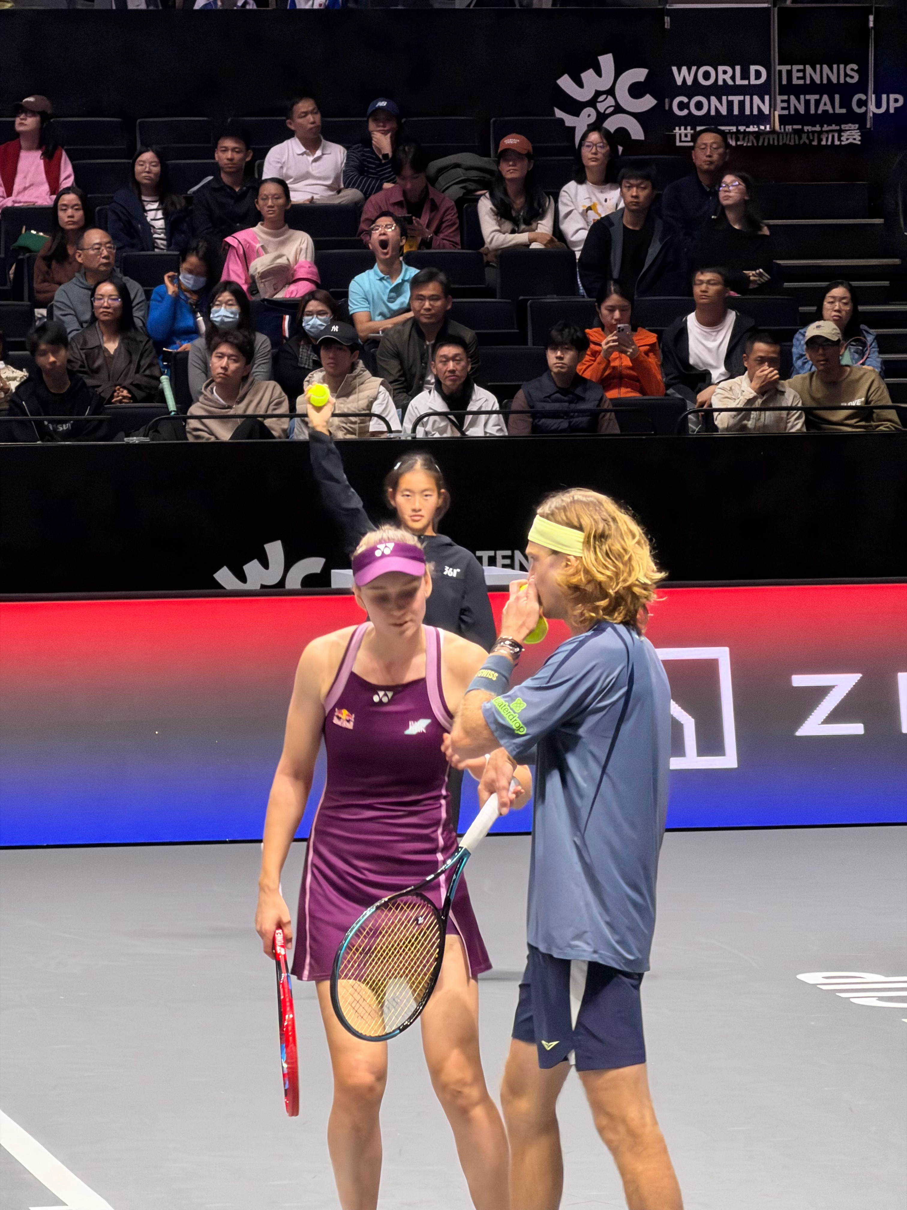 还是现场精彩啊🥎wtcc世界网球洲际对抗赛 深圳·深圳大运中心体育馆