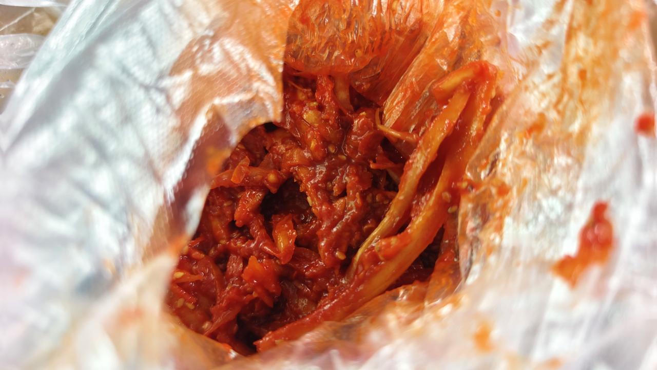 终于吃到了鲜族特色美食，小胖今早去早市买的桔梗。