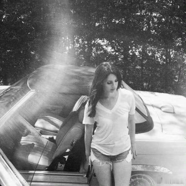 音乐发行回顾 12年前的今天，Lana Del Rey发行第三张录音室专辑《Ul