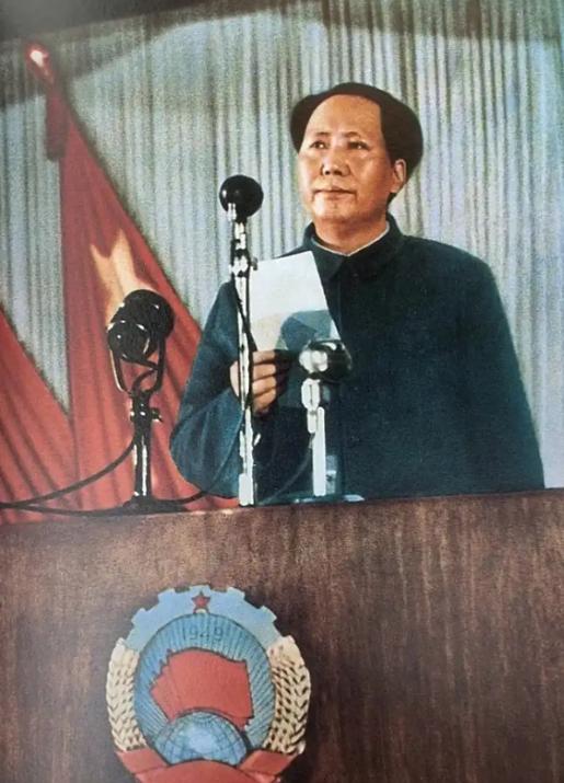 为啥大国小国总敢欺负中国？根本不是国力弱，而是还没打，统治集团先软了，相比新中国