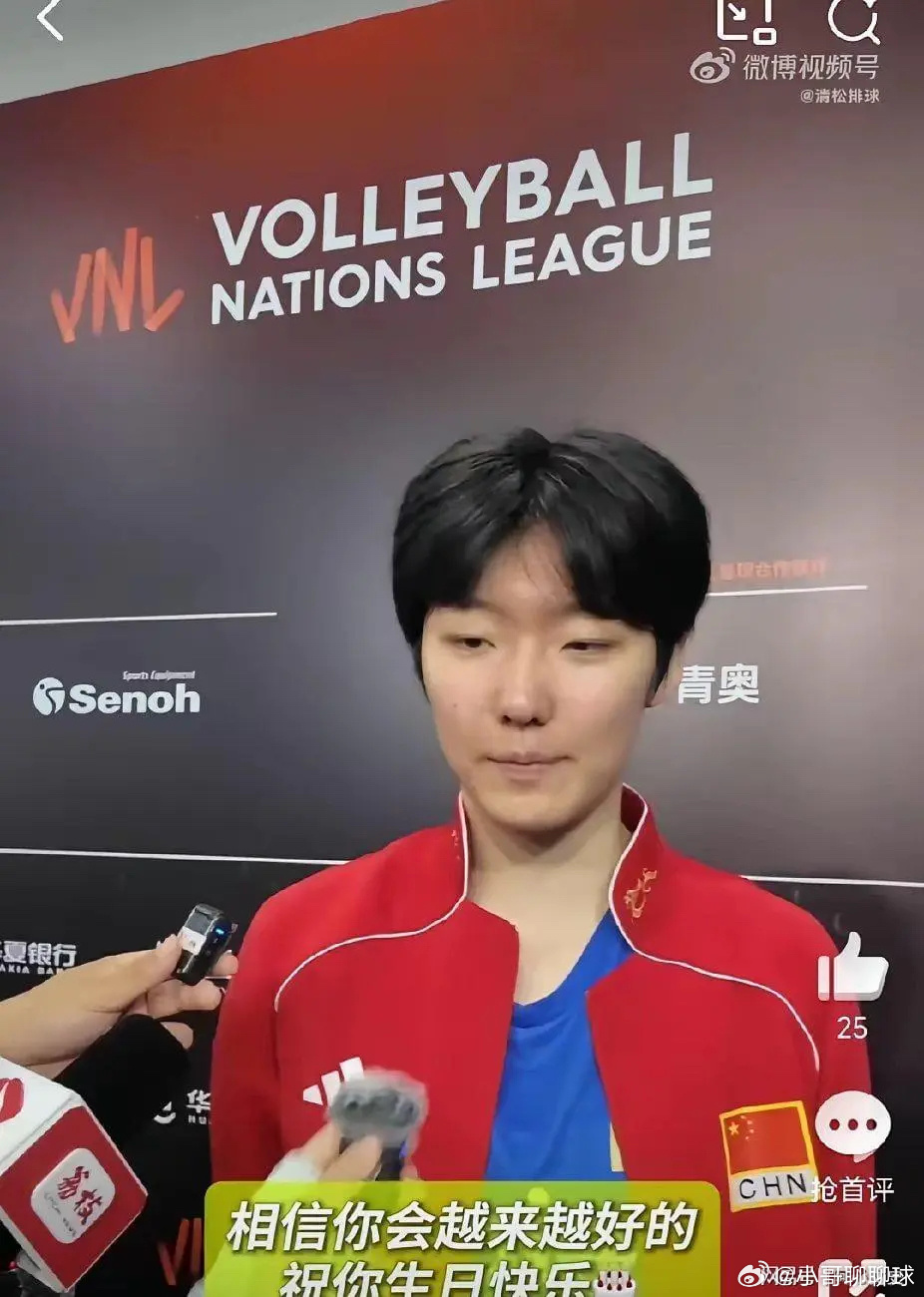 王奥芊也嗑橹穆昨天晚上对泰国女排王奥芊，郭中楠，解盛钰，是表现最亮眼三位新人，也