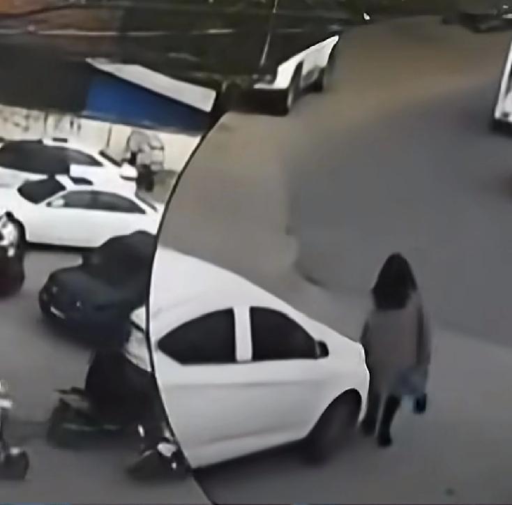 看了这个事情，全国开车的朋友的天塌了
事情要回到三年前。河南驻马店一女子开车过程