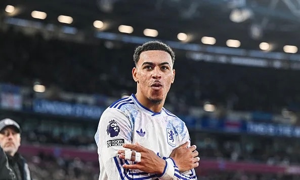 在本轮结束的一场英超联赛中，维拉客场3-2逆转西汉姆联，目前他们已经攀升至积分榜