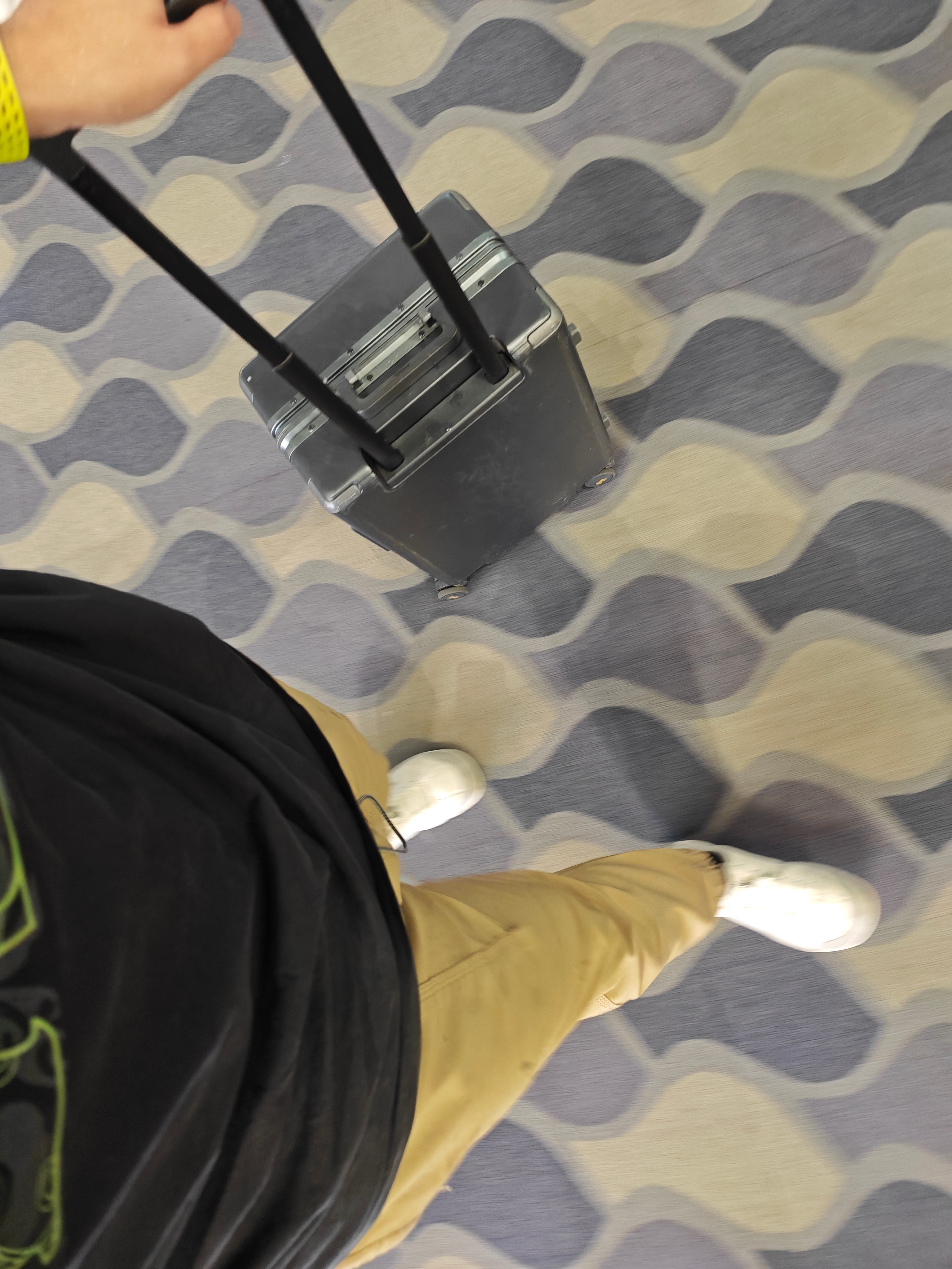 不行了，从成都回来还是屁股痛，下次还是得多准备一些措施，太辣了，太辣了 