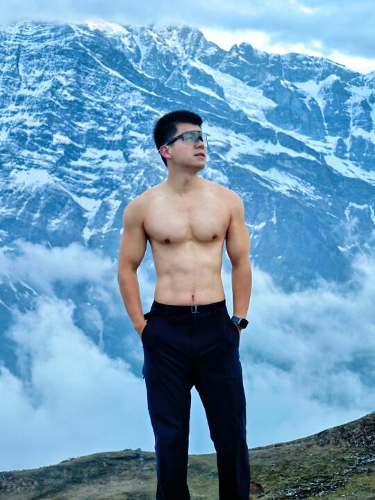 再见喜马拉雅山脉，我先回去赚钱和增肌了