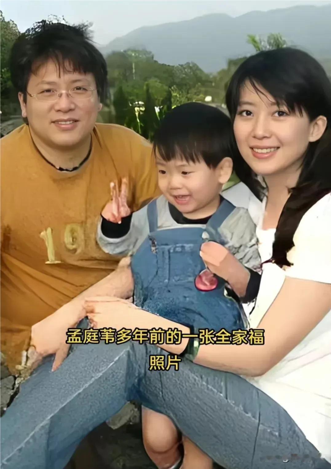 羞答答的玫瑰 静悄悄的开；冬季到台北来看雨；…，90年代早中期，很火的女歌手！[