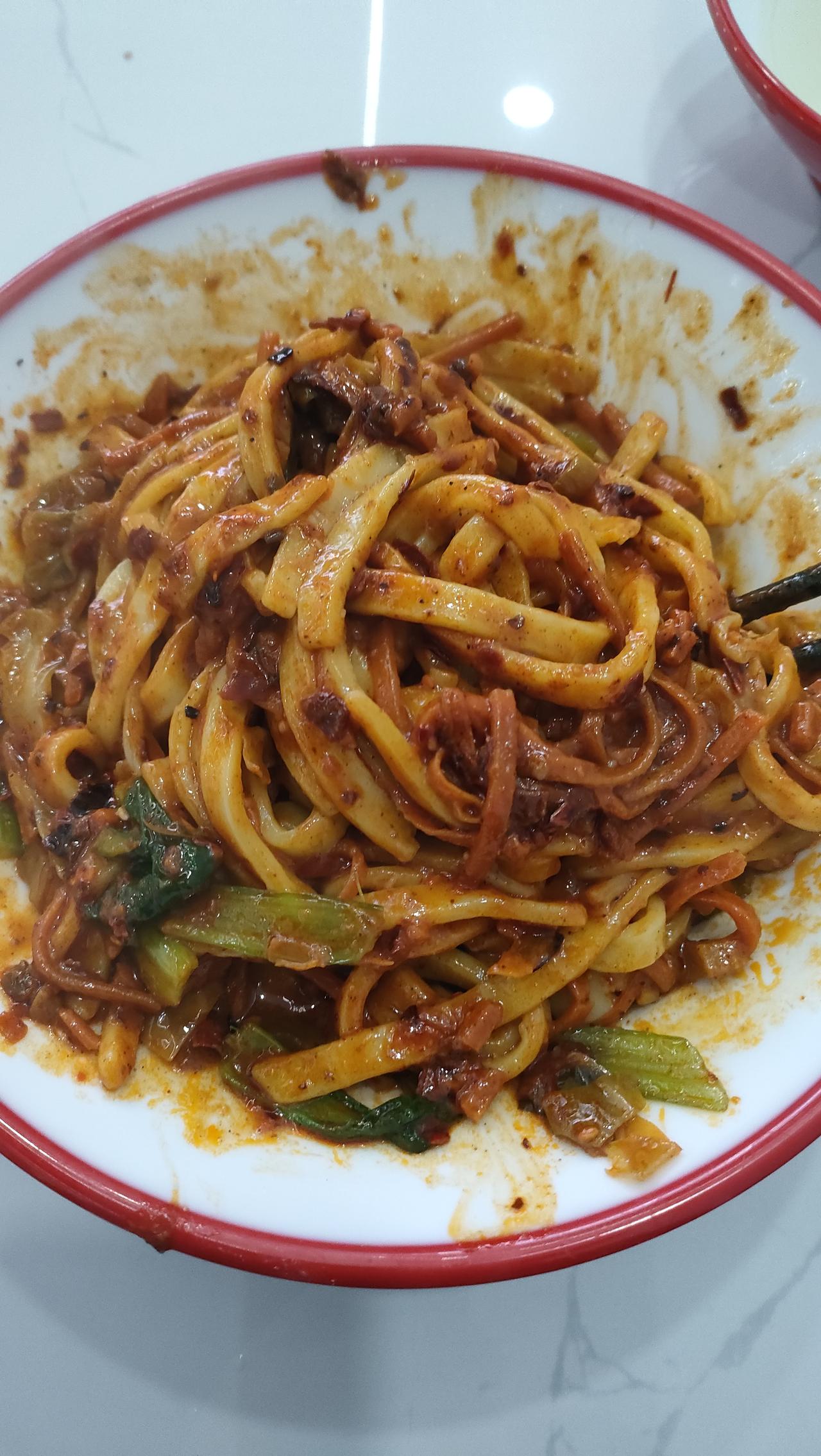 正月十三杨公忌，又赶上下雨，咱吃碗面就睡觉。韩城人以前很重视，但现在很多人都不在