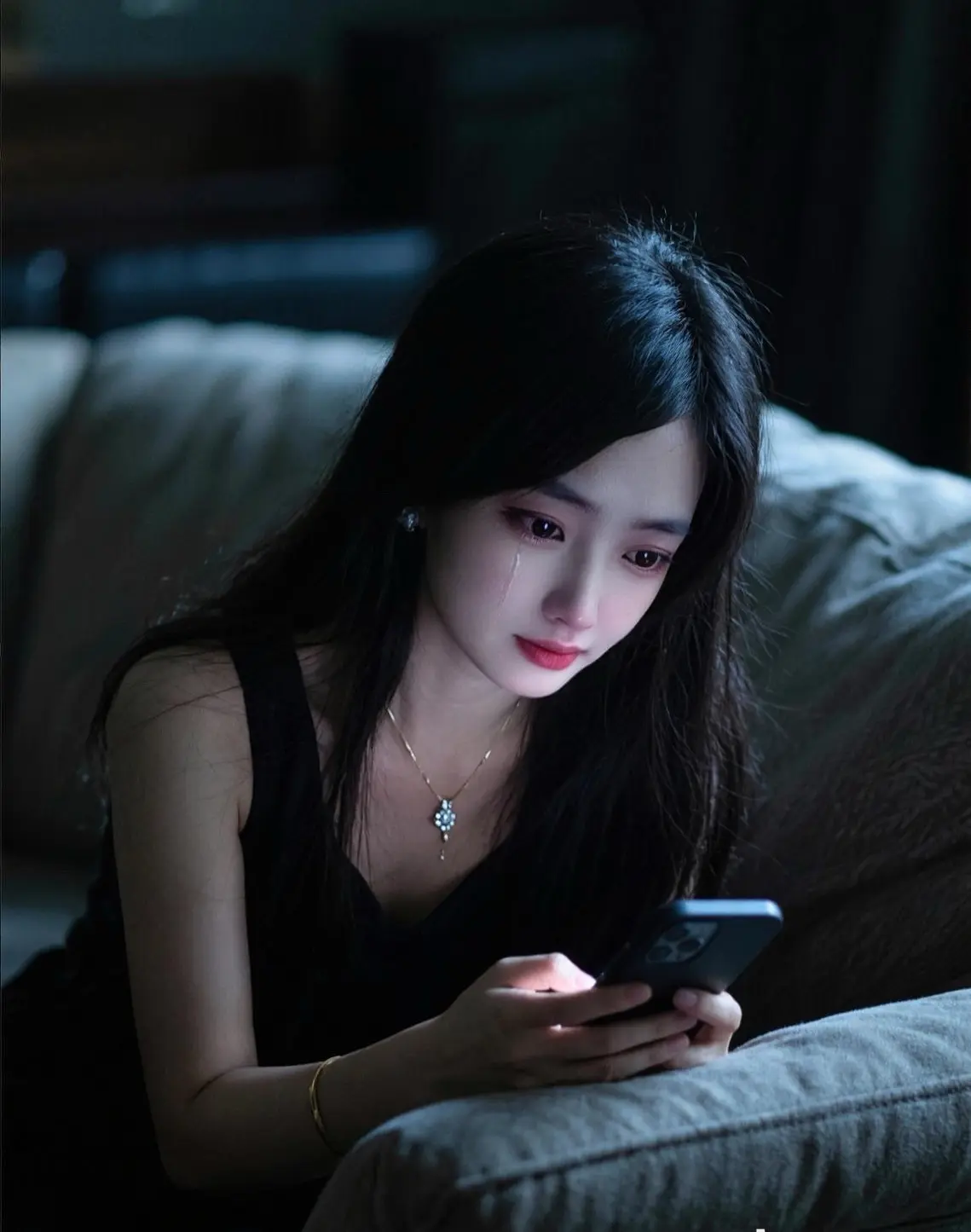 人生看似简单，缺承载了太多的情非得已，生活看似容易，缺让人生心疲惫，每...