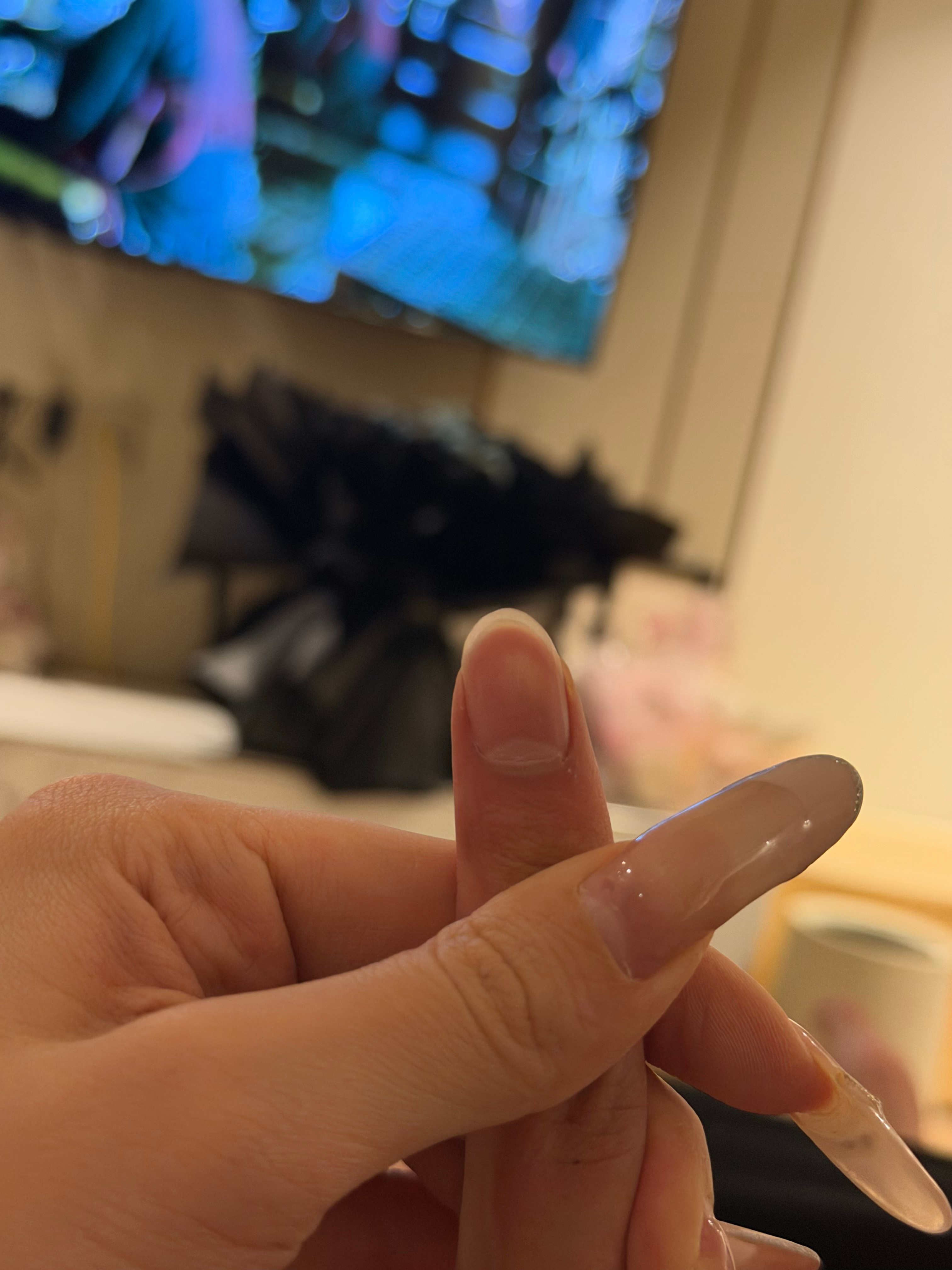 最近发作品大家在说“姐夫”的指甲过长，看上去不舒服其实他跟我一样都是有点轻微洁癖