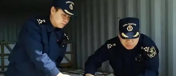 日电视台公开抓捕细节，两名日企人员自作聪明，把稀土磁铁装进可拆产品，企图出口后再