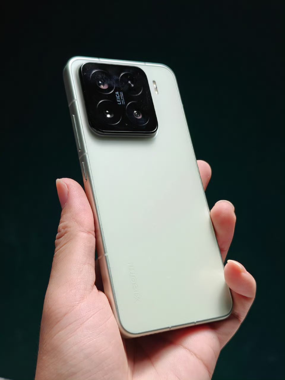 iPhone17ProMax水平三摄模组 这个模组是这几年iPhone的一次大改