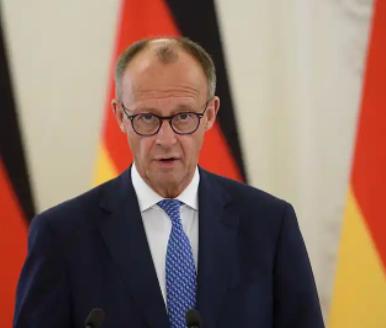 2月24日，就在德国总理默茨启程访华之前，日本首相高市早苗突然与他进行了一次电话