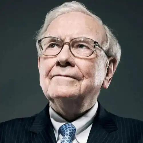 有钱人泡妞很简单。某亿万富豪看上某女孩，直接说带她去买包，二十万以上的随便挑。二