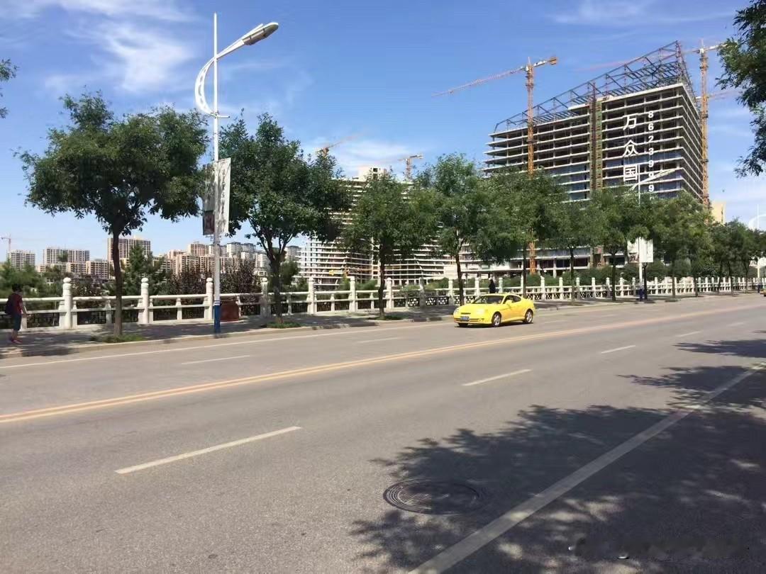 时间真快呀，15 年前的曲江多少人还有印象？当时万众国际还在打地基，还有空中飘着