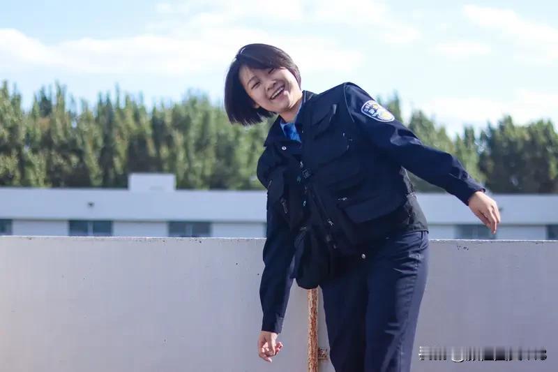 如何评价演员马苏马苏凭借《我是刑警》《昨夜将至》等作品，以自毁形象的颠覆性表演和