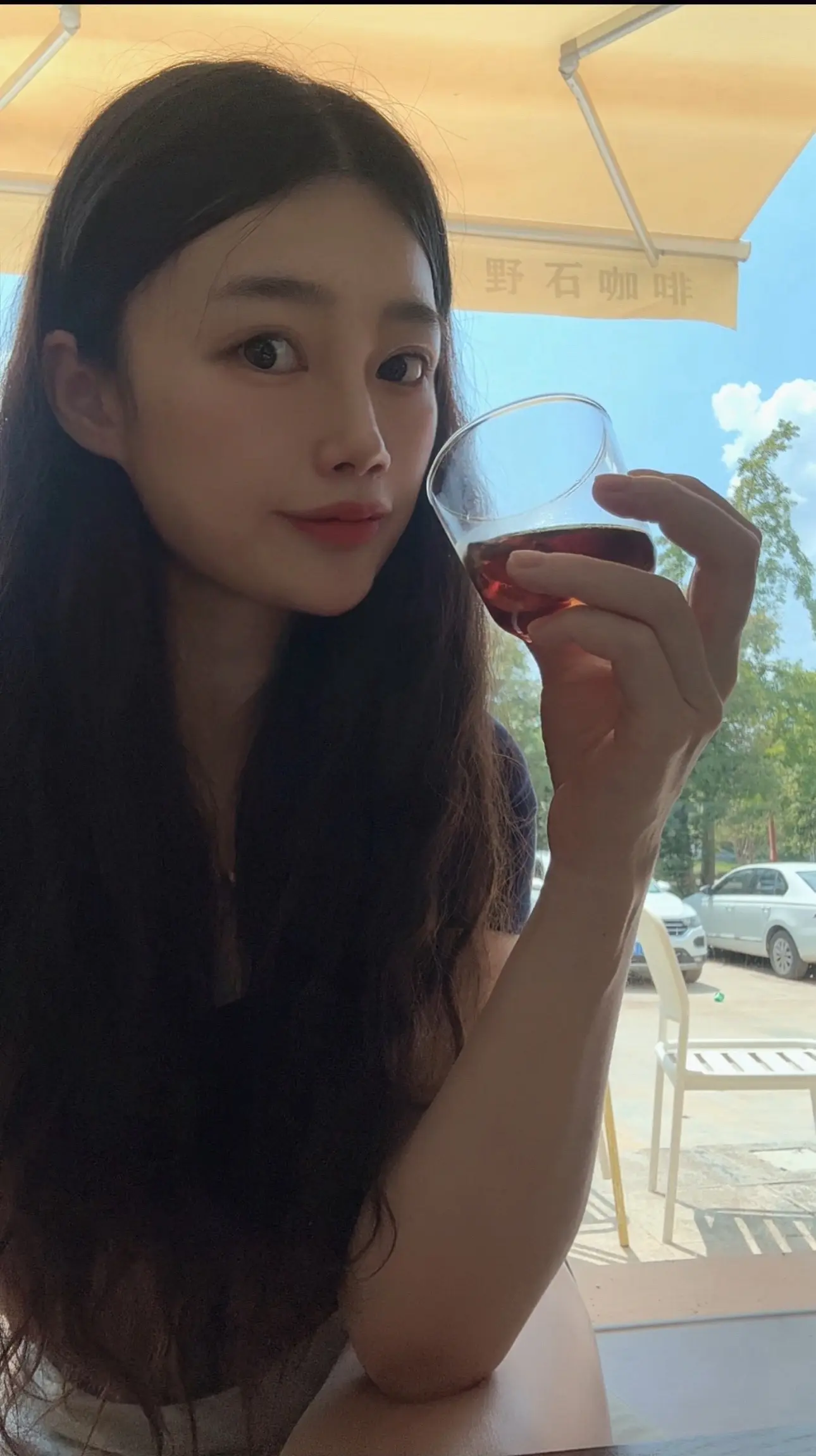 我不再用力走向别人 我是一个很好的人 谁和我在一起都会幸福的