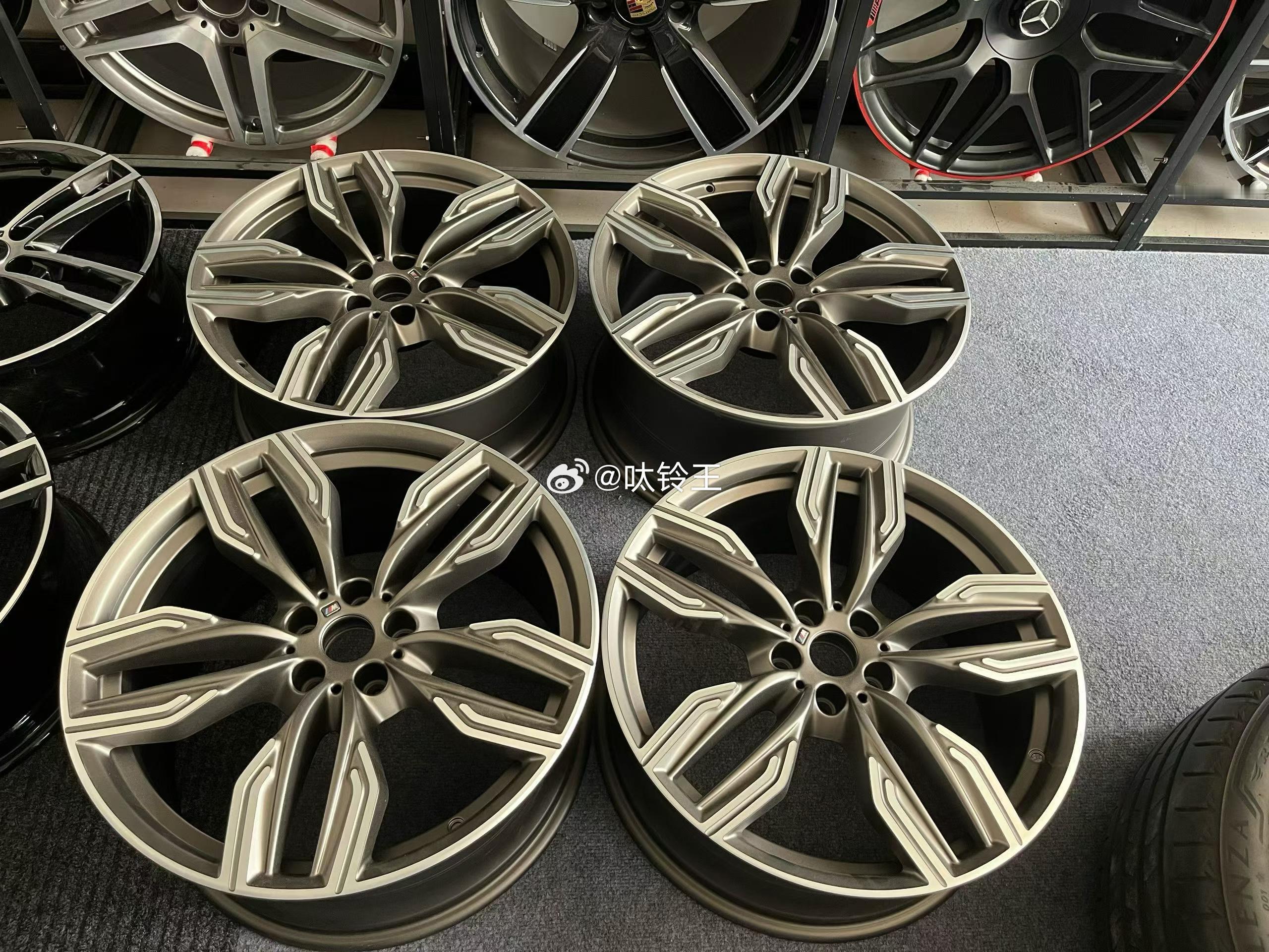 ① 新款路虎揽胜23寸 原厂正品 新车拆下 99新② 宝马X5 22寸 全新原厂