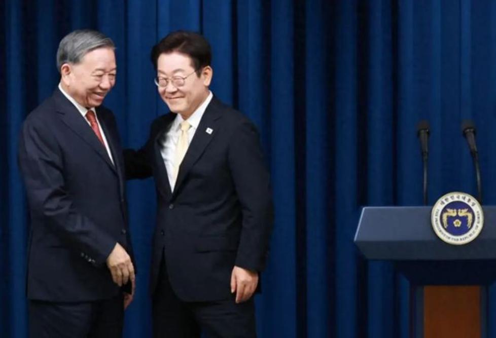 中越定下的“车同轨”，只有中国能搞定的南北高铁，越南要拱手让人？中越关系才“回暖