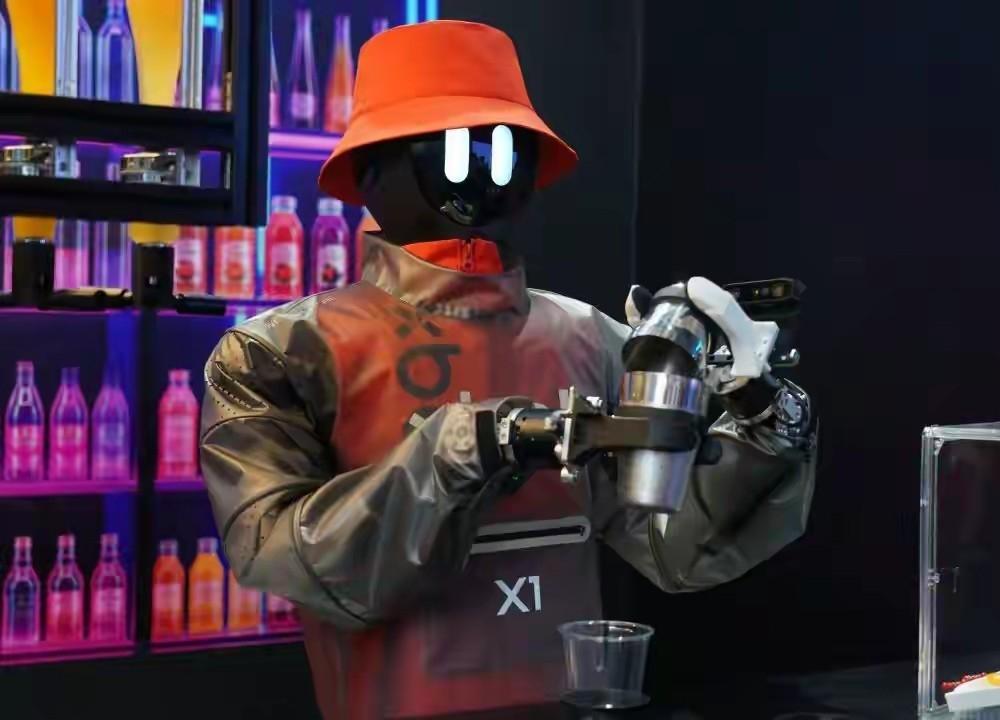 ✨马斯克说会有10亿台人形机器人✨

✦ 前几天在中国举办了第二届世界具身智能机