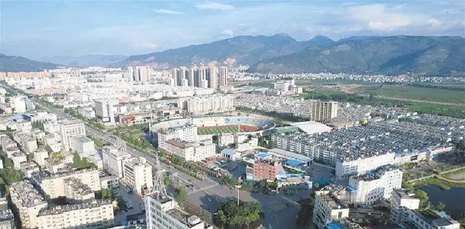 2026年，会泽县喊出了“十五五”第一年GDP要增长4.5%左右的硬目标，摆在面